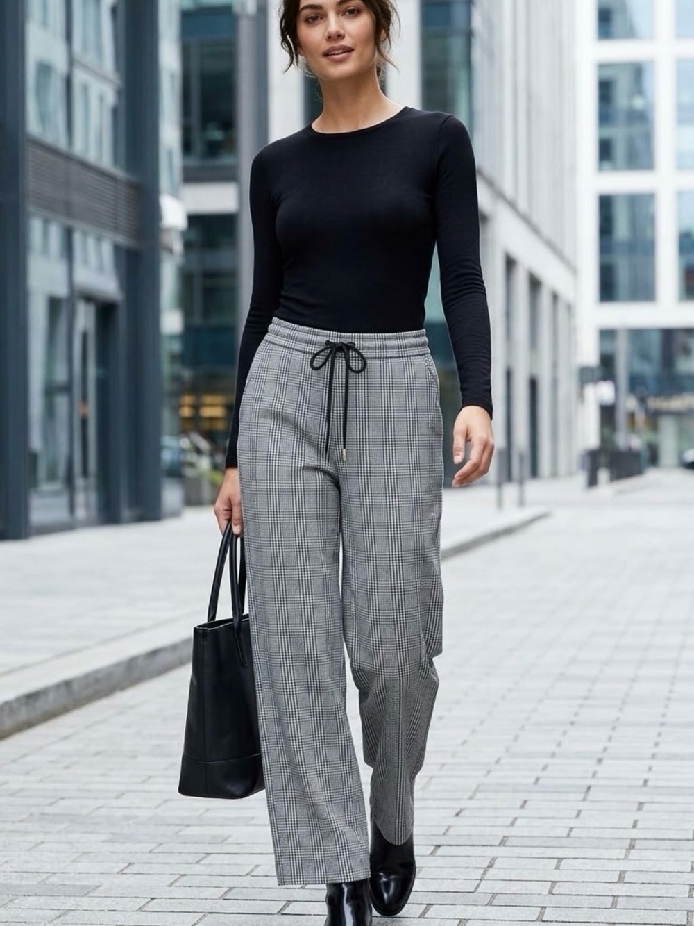 Rachel Zoe Black & Gray Plaid Wide-Leg Drawstring Pants